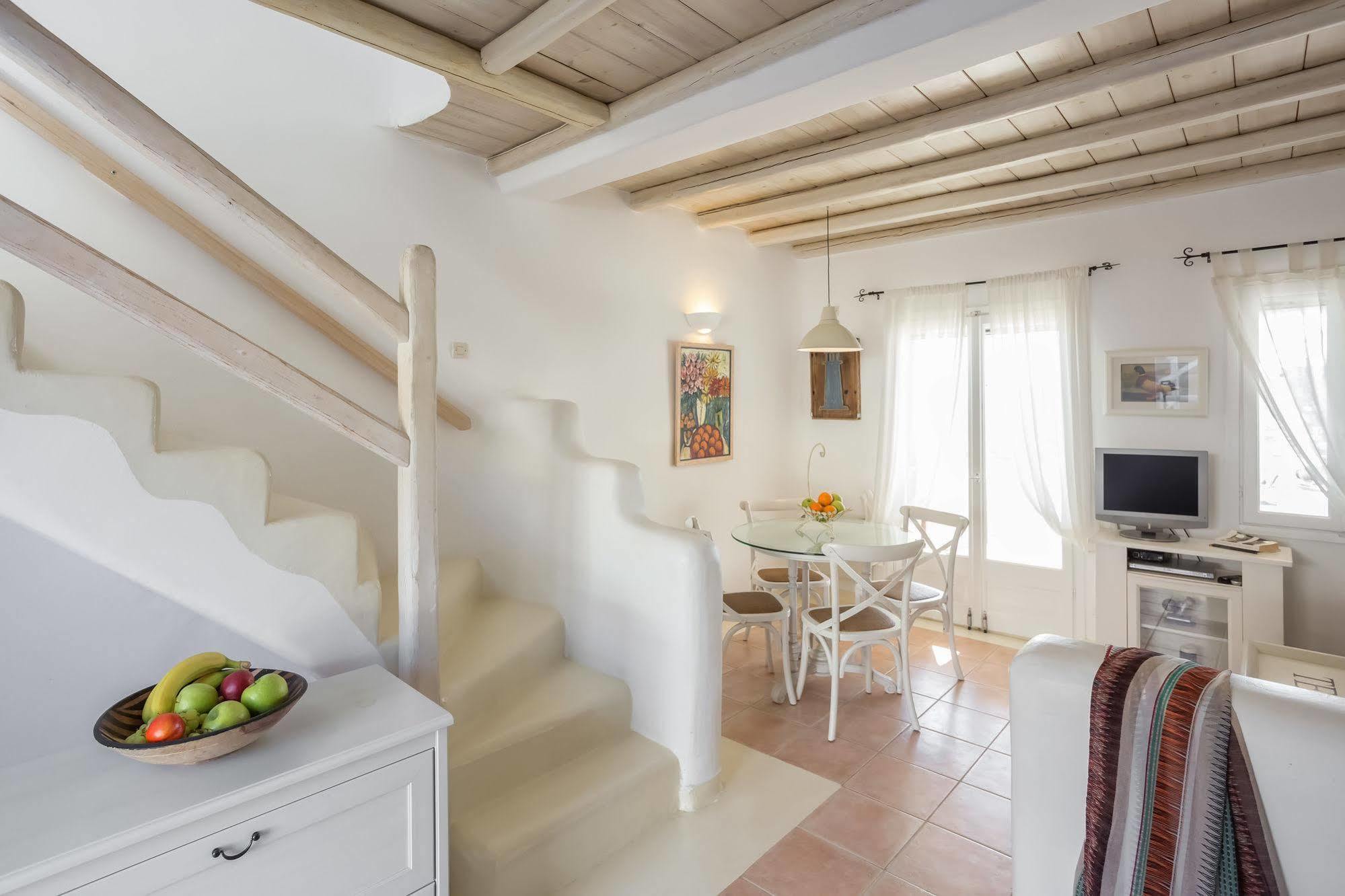 Villa Clio Ornos  Exteriör bild